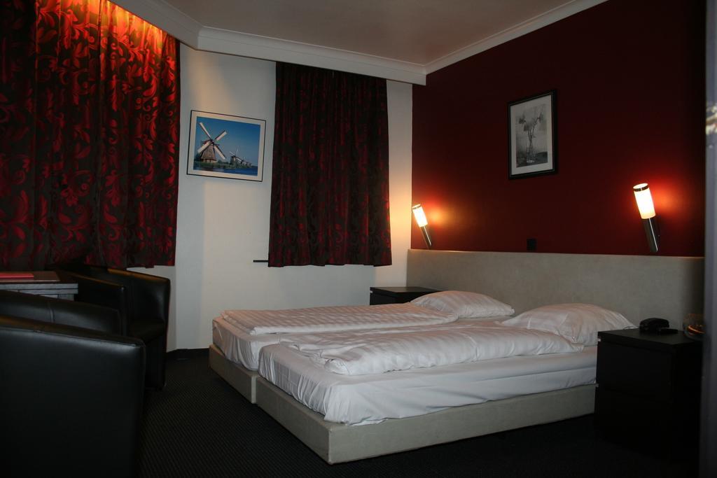 Hotel Admiraal Lanaken Kültér fotó